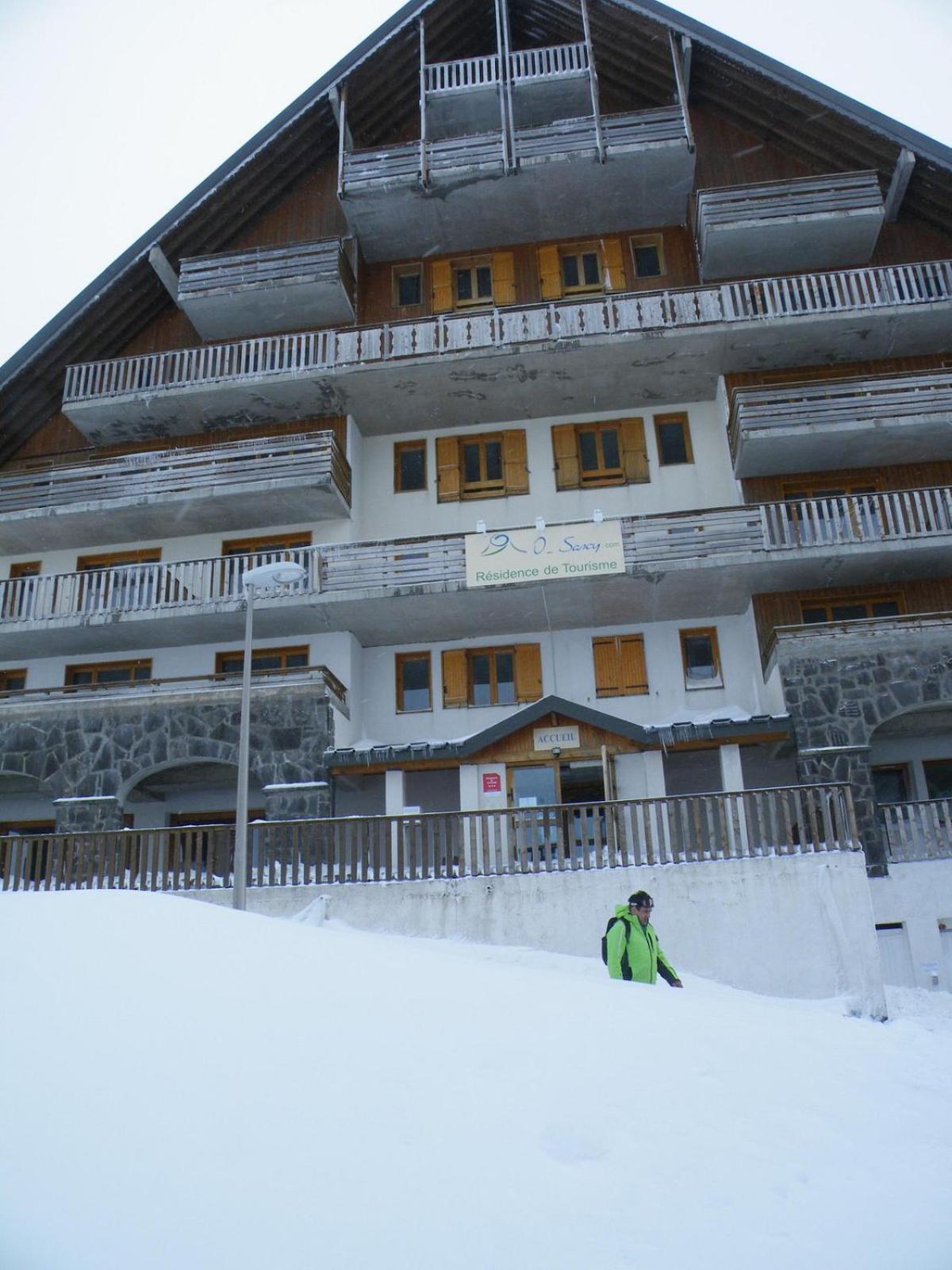 Appartement 4 Personnes Avec Piscine, Wifi, Garage Besse-et-Saint-Anastaise Exterior photo